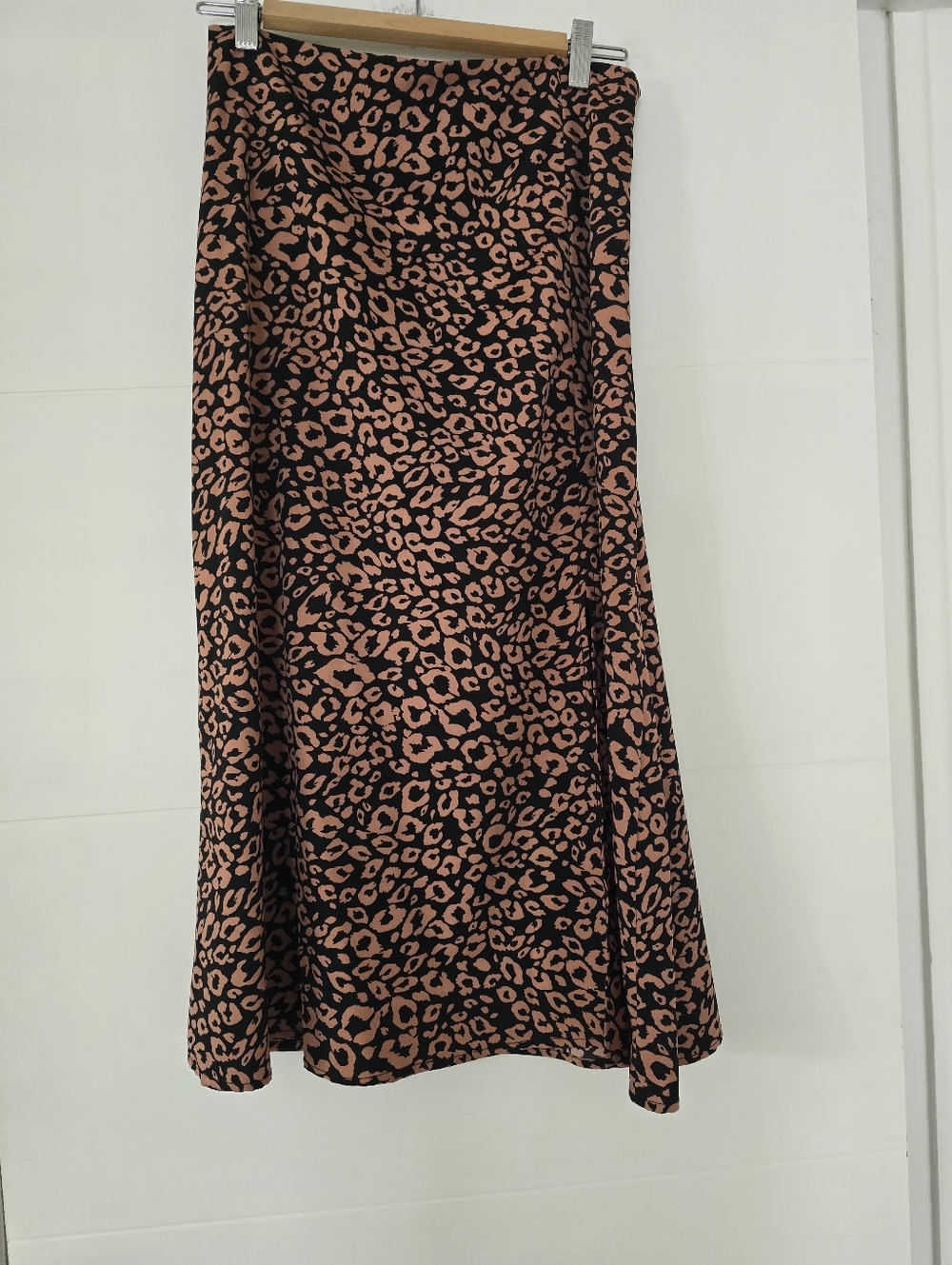 SHEIN Leopard Print Side Slit  Skirt - Tan/Black - Size Medium (US 6)